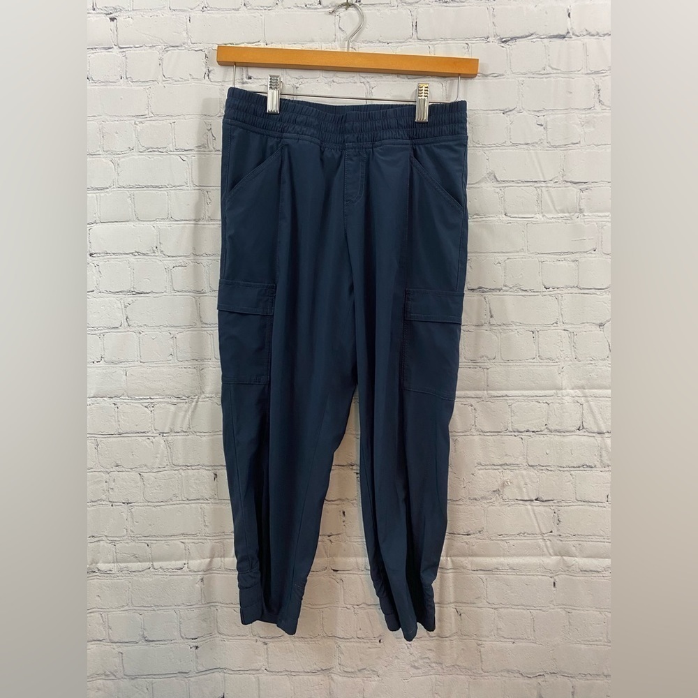 The NORTH FACE Womens Size 0 Regular Navy Blue Nylon Joggers Track Cargo Pants